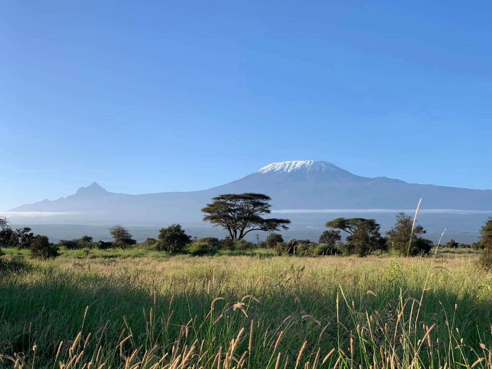 Amboseli Discovery Camp Exteriör bild