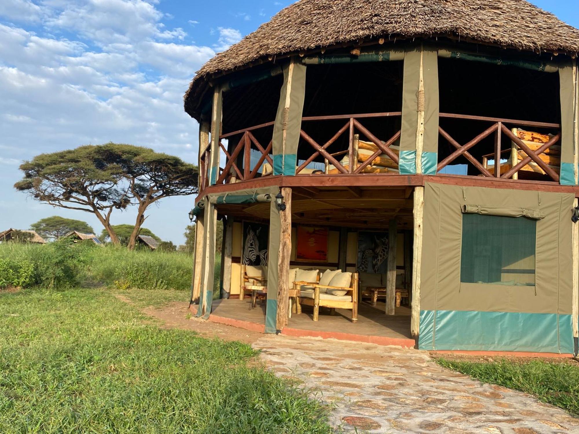 Amboseli Discovery Camp Exteriör bild