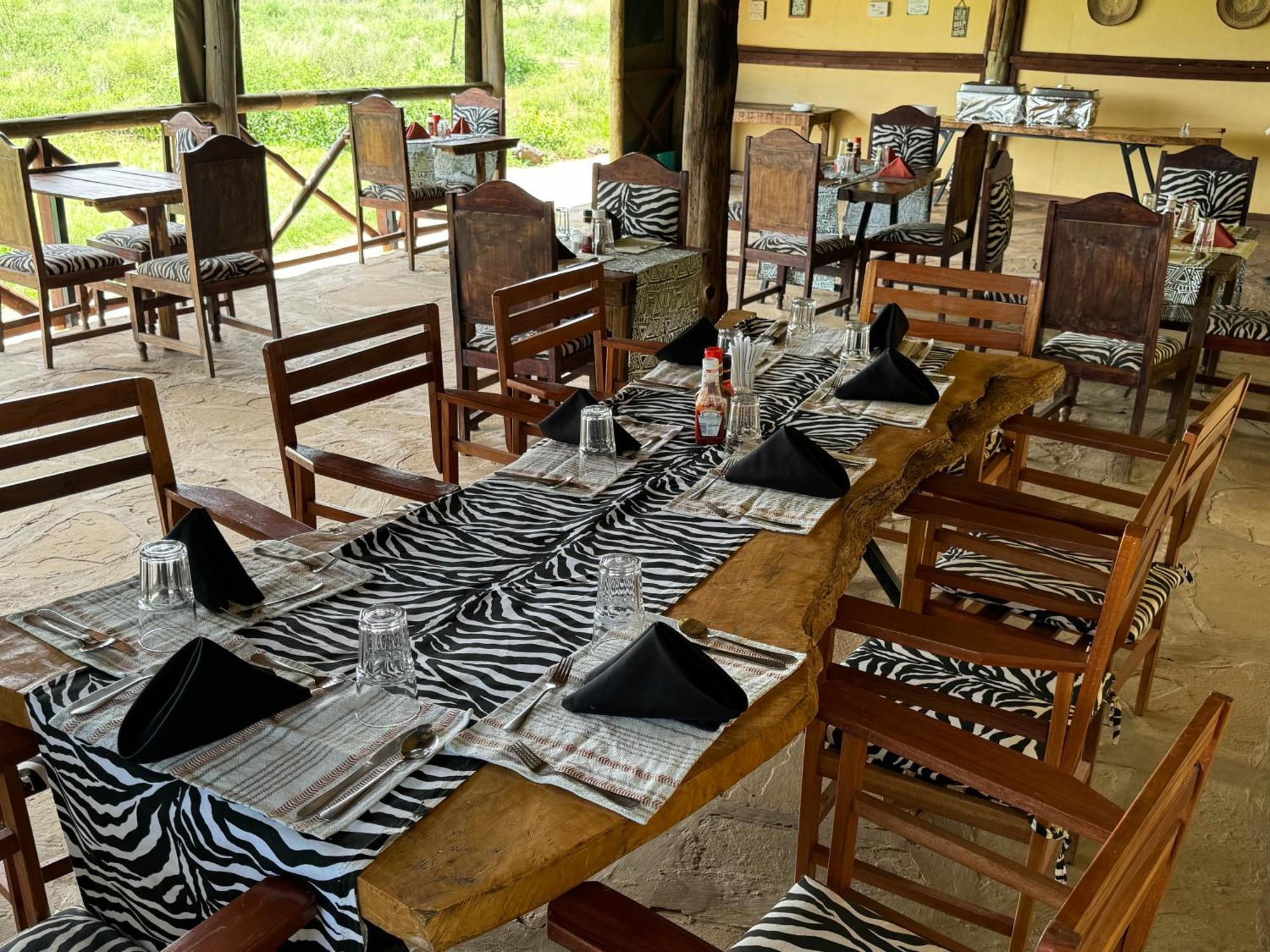 Amboseli Discovery Camp Exteriör bild