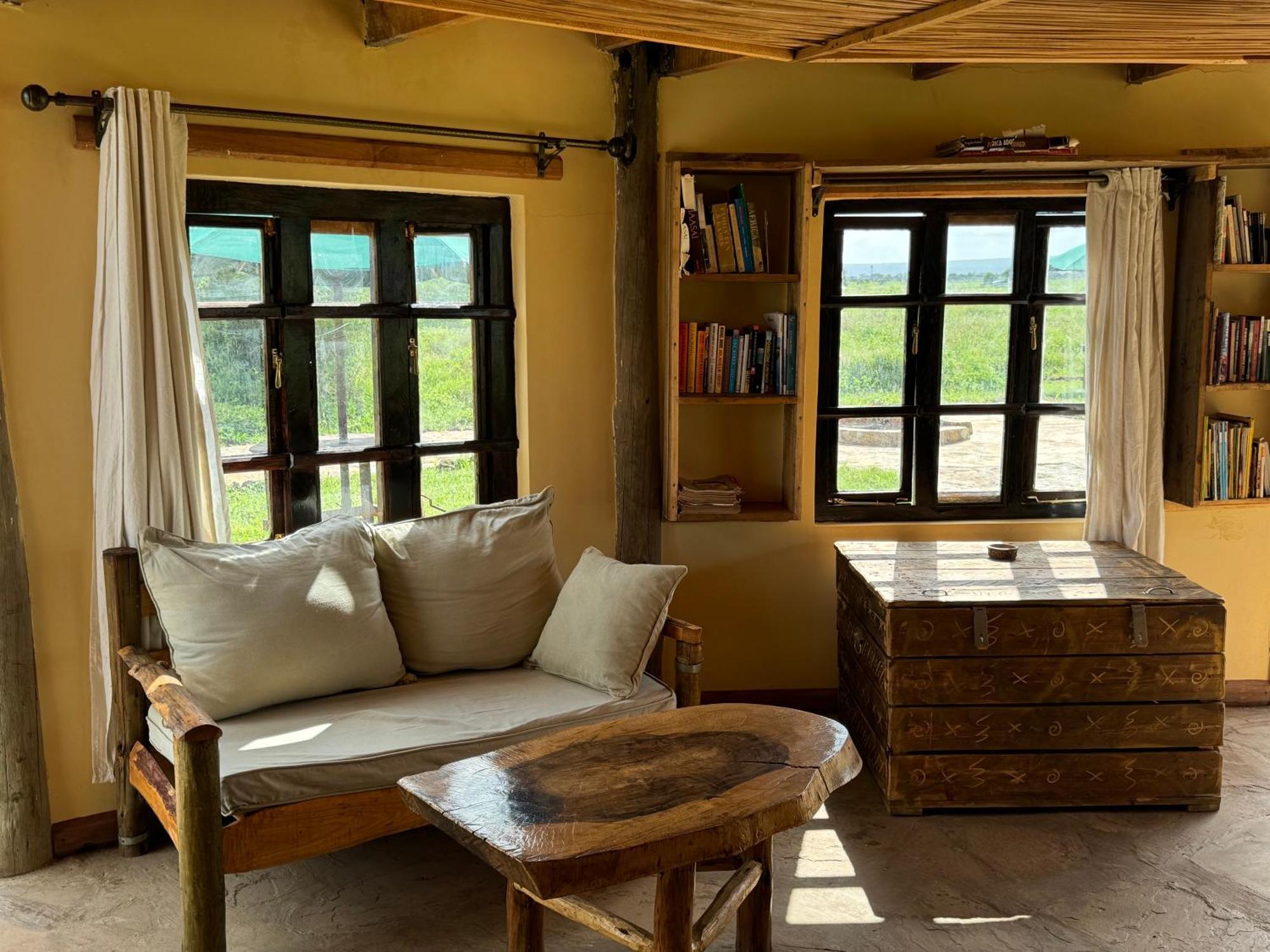Amboseli Discovery Camp Exteriör bild