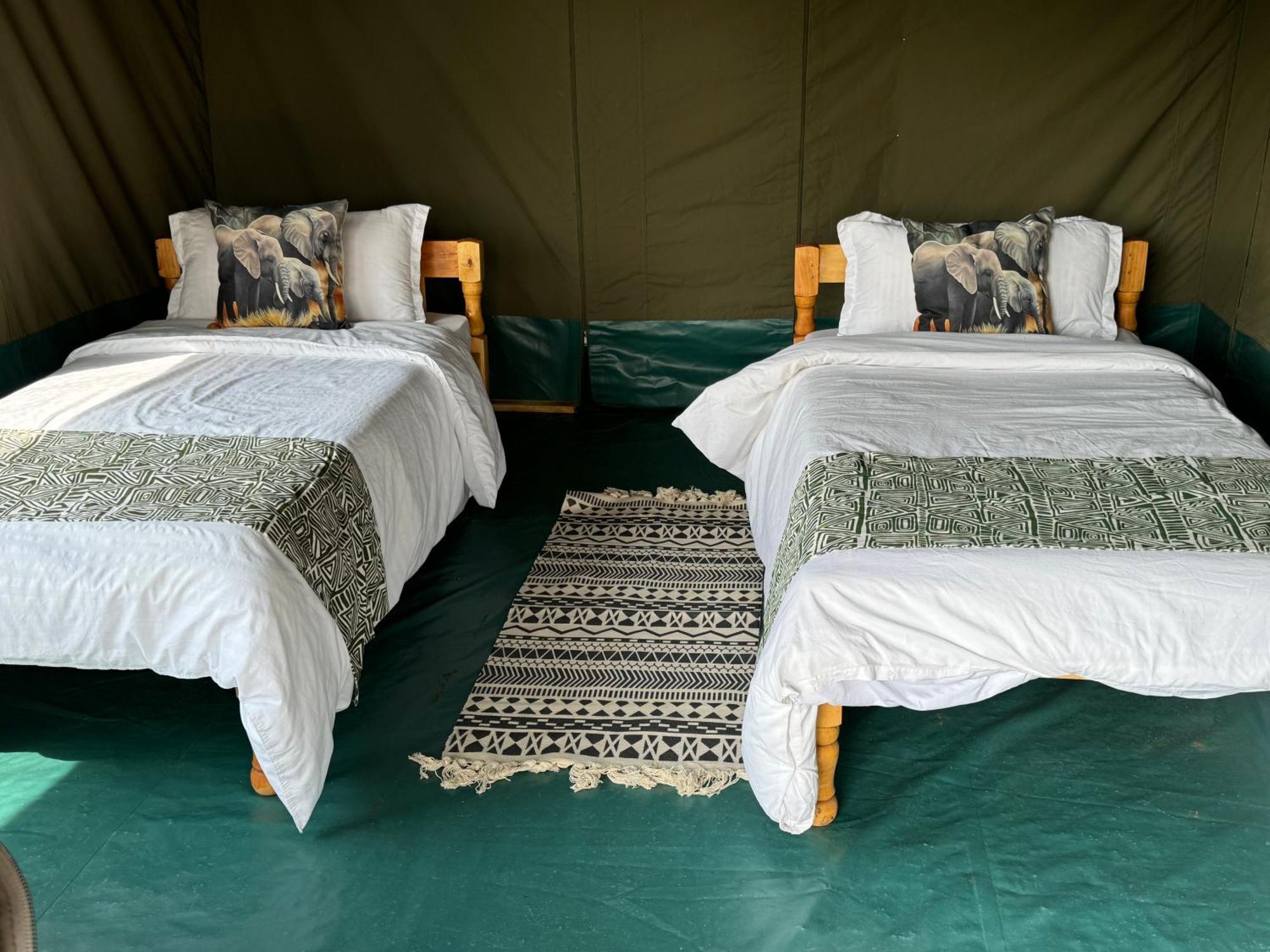 Amboseli Discovery Camp Exteriör bild