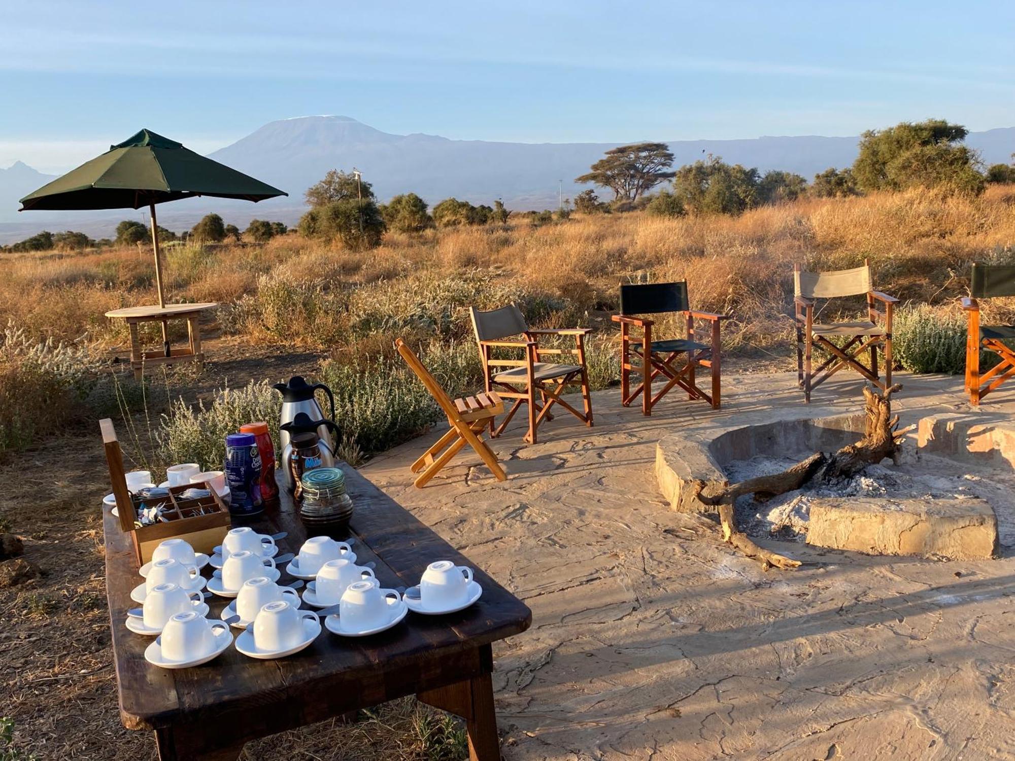 Amboseli Discovery Camp Exteriör bild