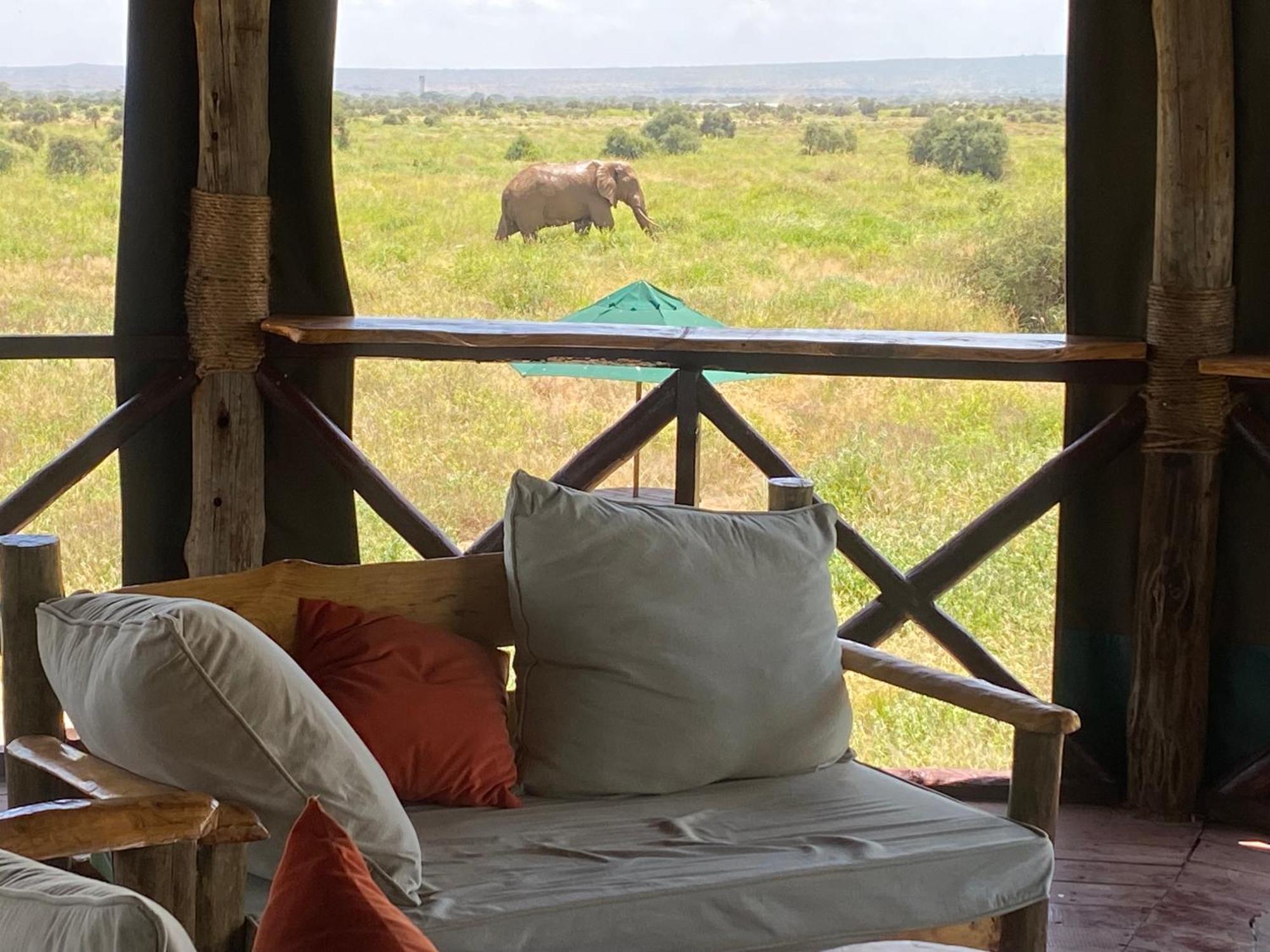 Amboseli Discovery Camp Exteriör bild