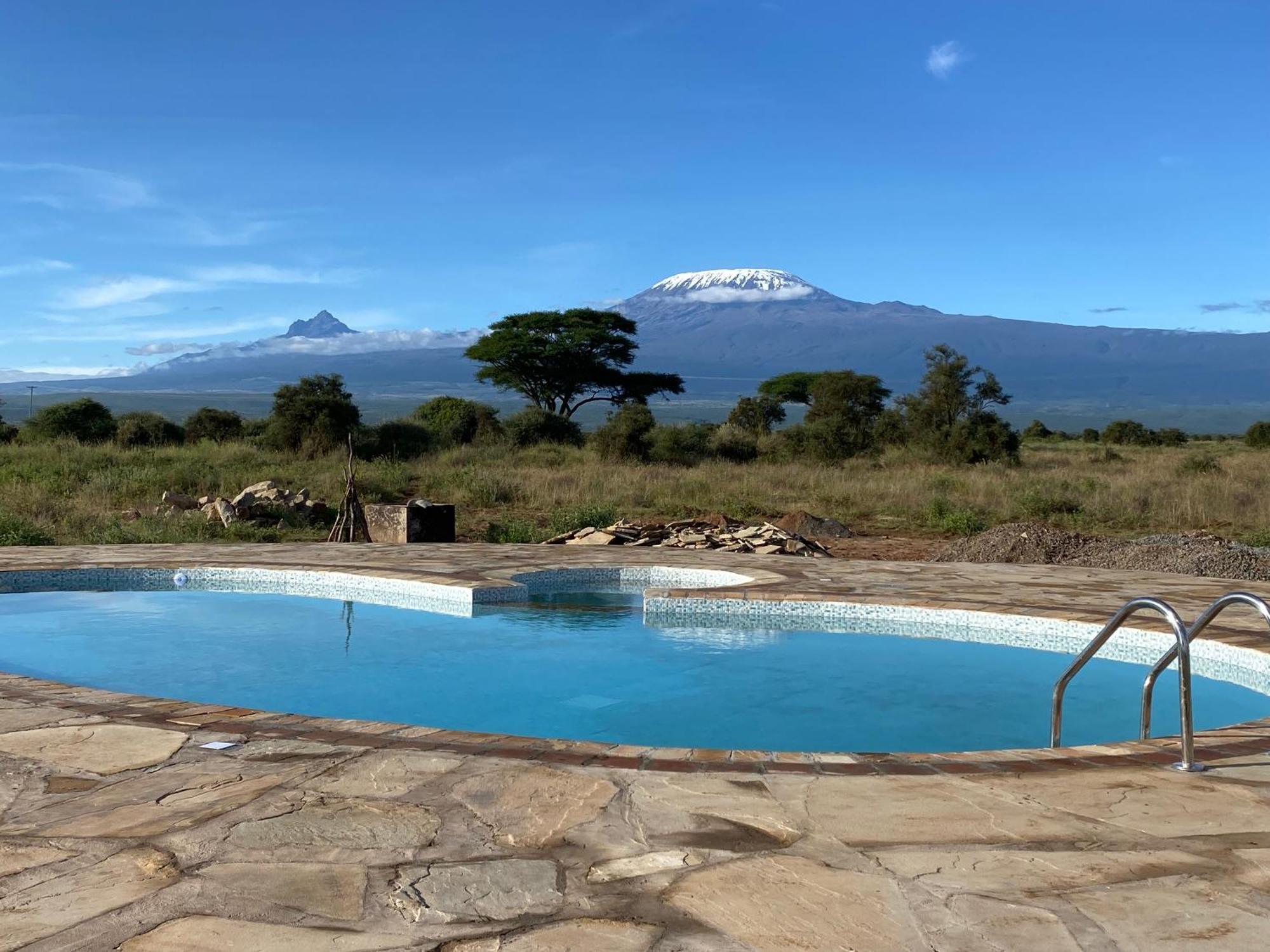 Amboseli Discovery Camp Exteriör bild